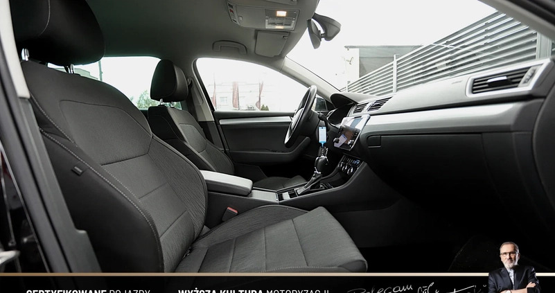 Skoda Superb cena 78899 przebieg: 166077, rok produkcji 2019 z Parczew małe 596